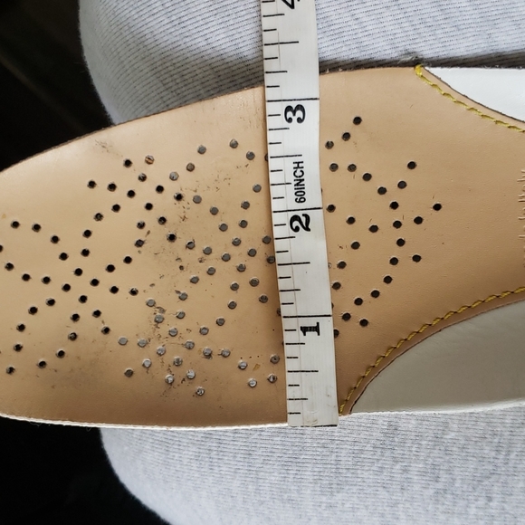 Louis Vuitton Authentic gold and brown sneakers - Picture 15 of 16